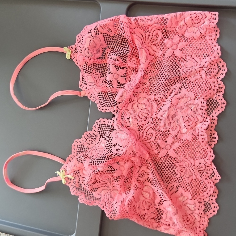 Victoria's Secret lace bralette size small